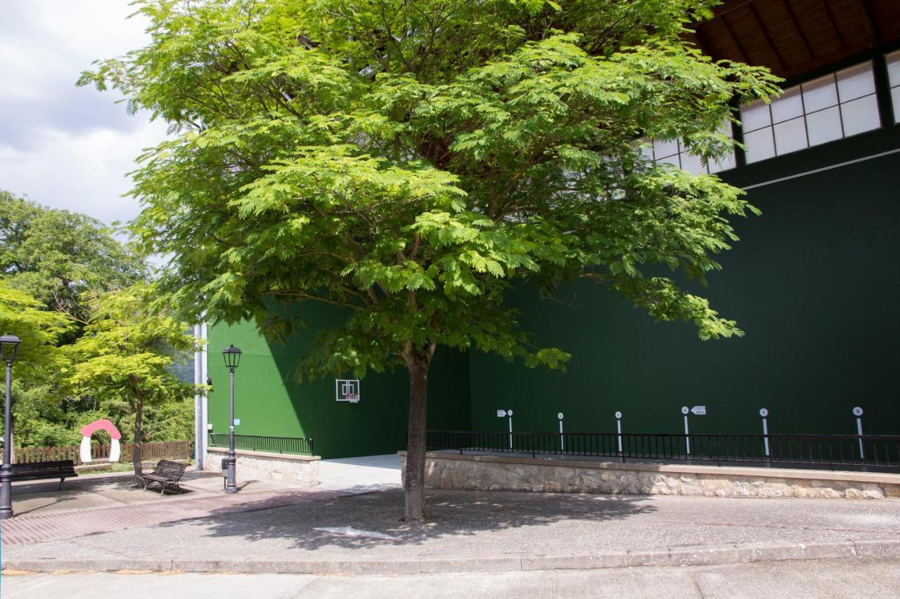 Casa Lizarrosta En Nacedero Del Urederra Villa Baquedano Luaran gambar
