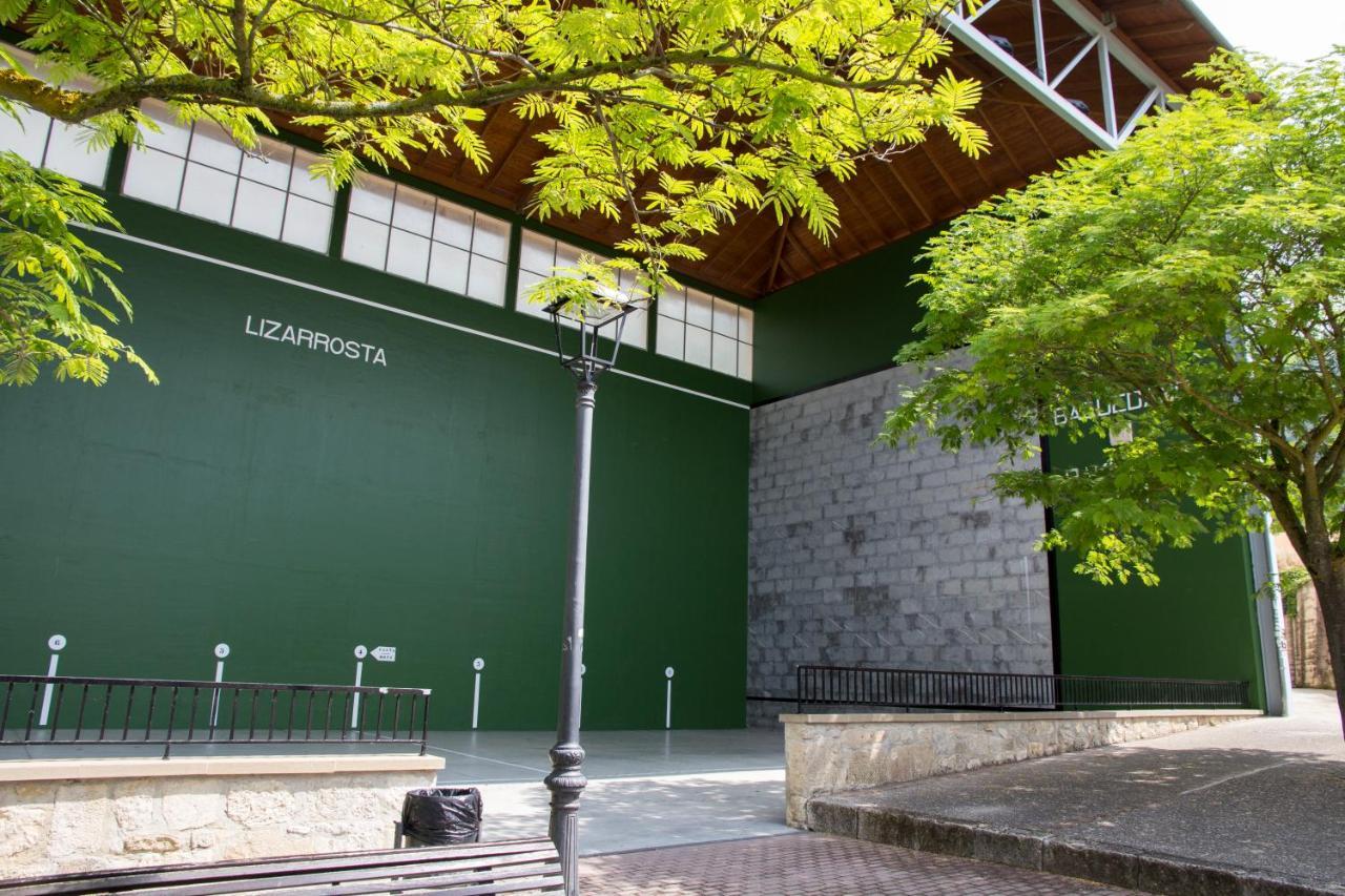 Casa Lizarrosta En Nacedero Del Urederra Villa Baquedano Luaran gambar